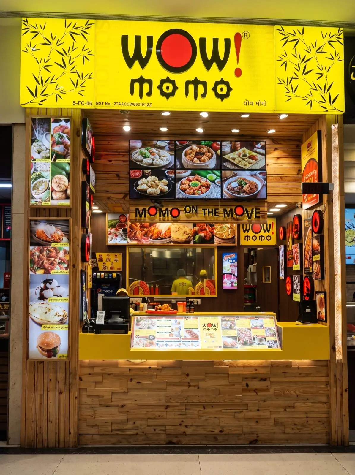 WOW Momo